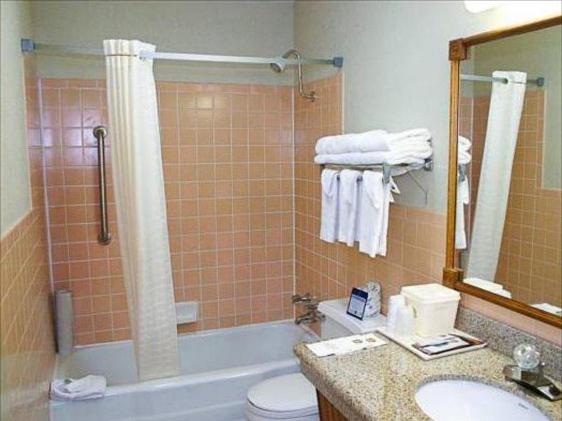 Best Western Hospitality House เอ็มโพเรีย ภายนอก รูปภาพ